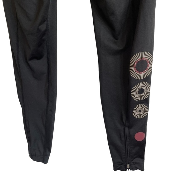 Title Nine Black Cropped Leggings w/ Reflective Starburst Designs, Size XS - Picture 5 of 8